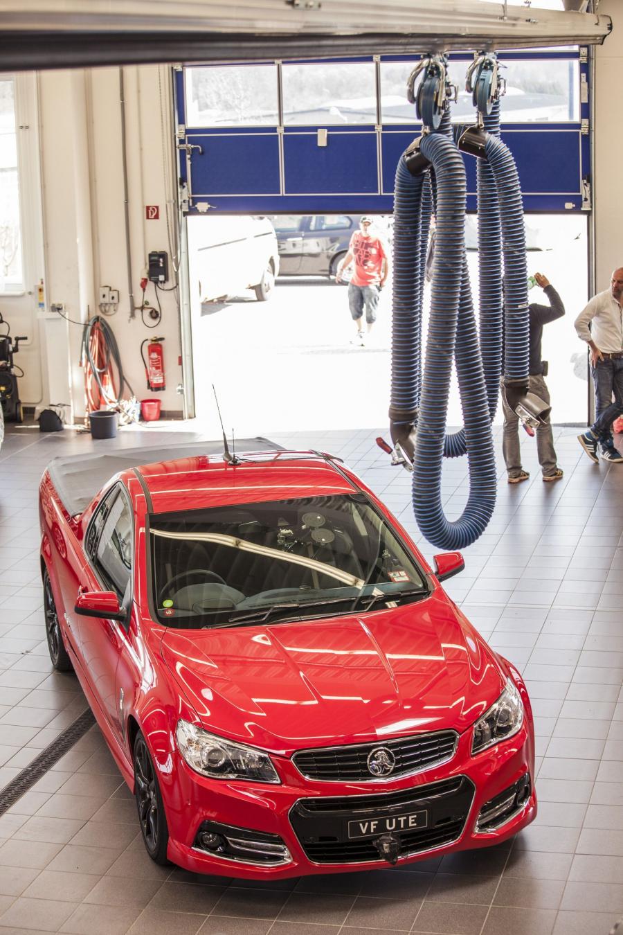  Holden VF SS Redline Ute At The Nurburgring 2013 года  (фото 10 из 19)
